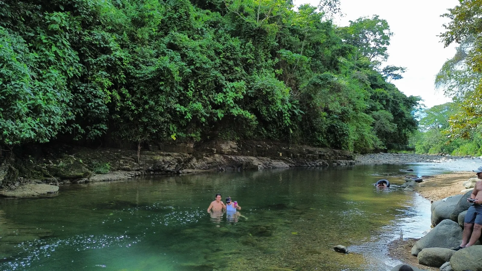Ríos y pozas naturales