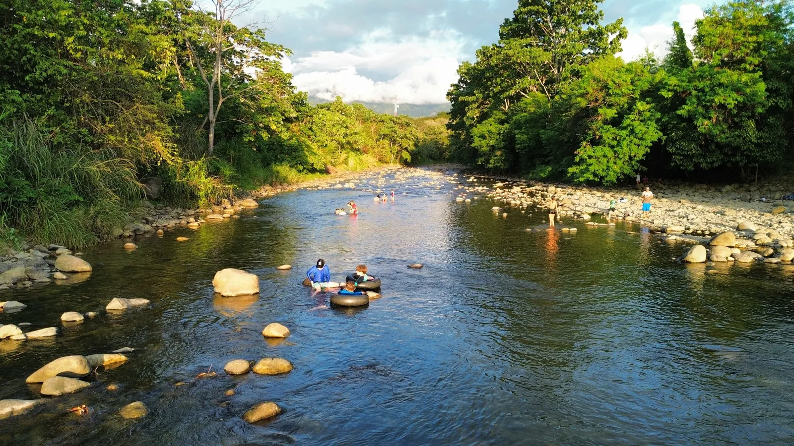 Diversión en el río